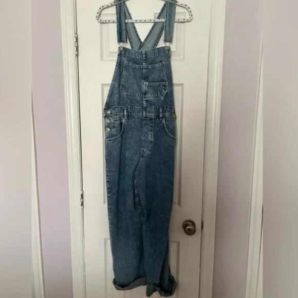 FREE PEOPLE WOMENS BLUE ZIGGY DENIM JEAN OVERALLS SIZE SMALL FARMERS MARKET - Picture 2 of 4